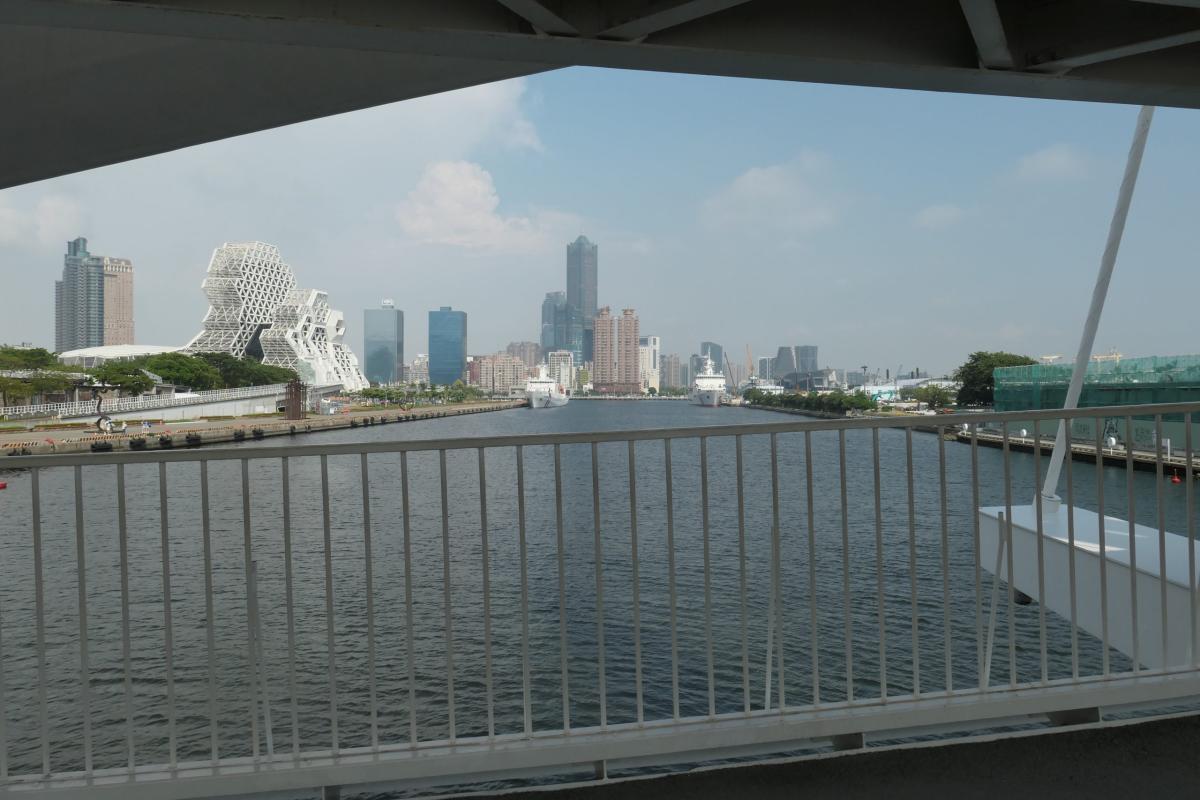 L1001817